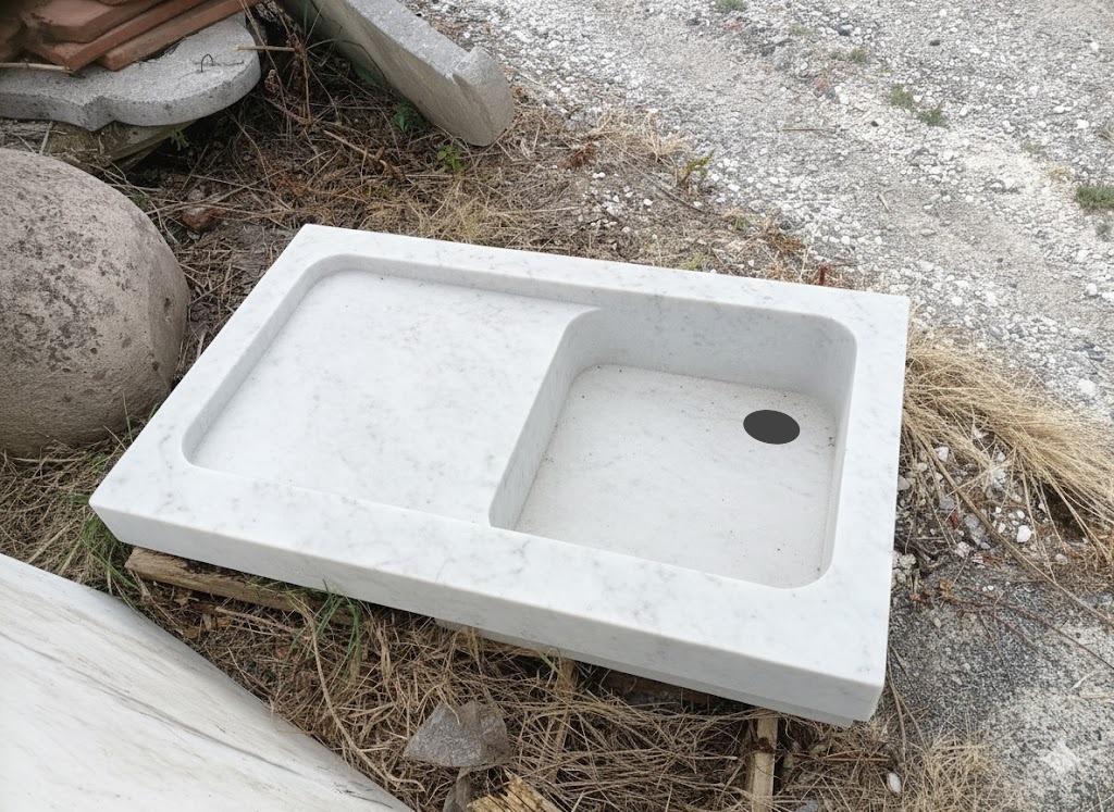 Acquai in marmo e pietra per arredo giardino