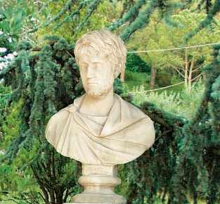 Busto Marco Aurelio in cemento bianco, Bs01