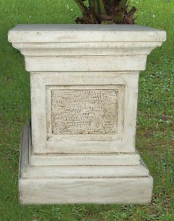 Colonne in cemento bianco per arredo giardino