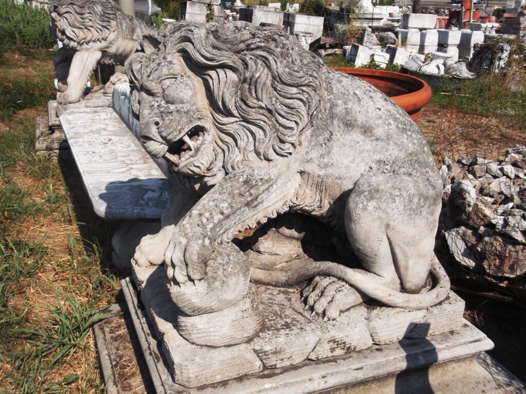 Animali in scultura per arredo giardino