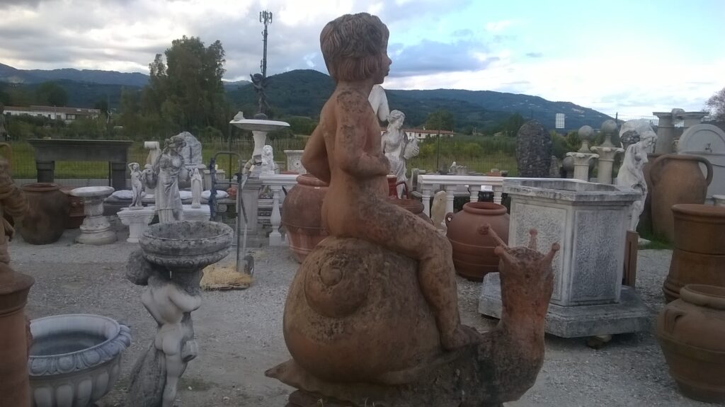 Statue in terracotta per arredo giardino