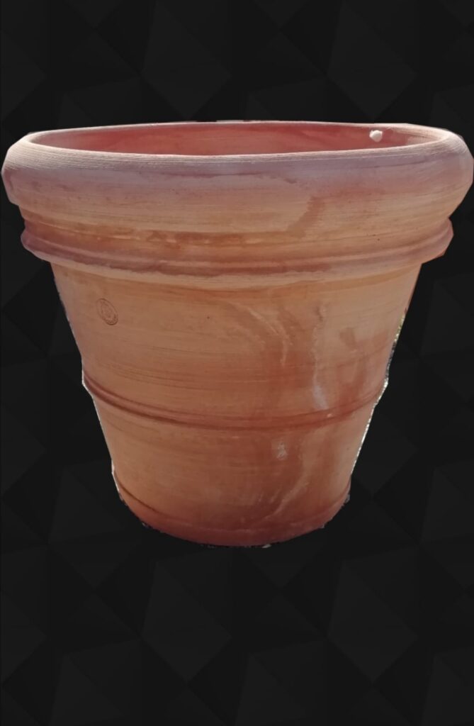Vasi in terracotta per arredo giardino